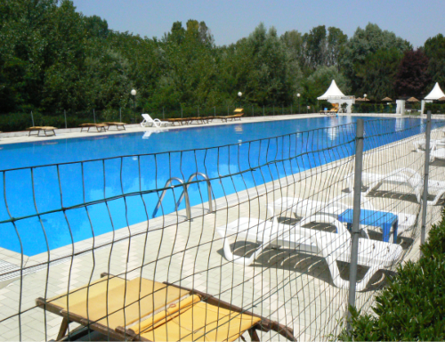 Dettaglio bordo piscina Isola Lido